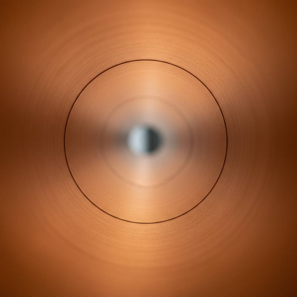 Detalhe da superfície interna de um Tubo Cobre Termomecânica, evidenciando a baixa rugosidade para fluxo otimizado